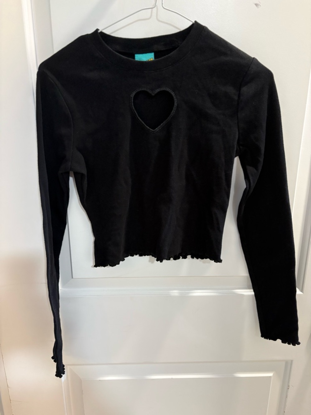 Y2K Black Long Sleeve Crop Top Heart Cutout Ruffle Hem Fitted Going Out Top